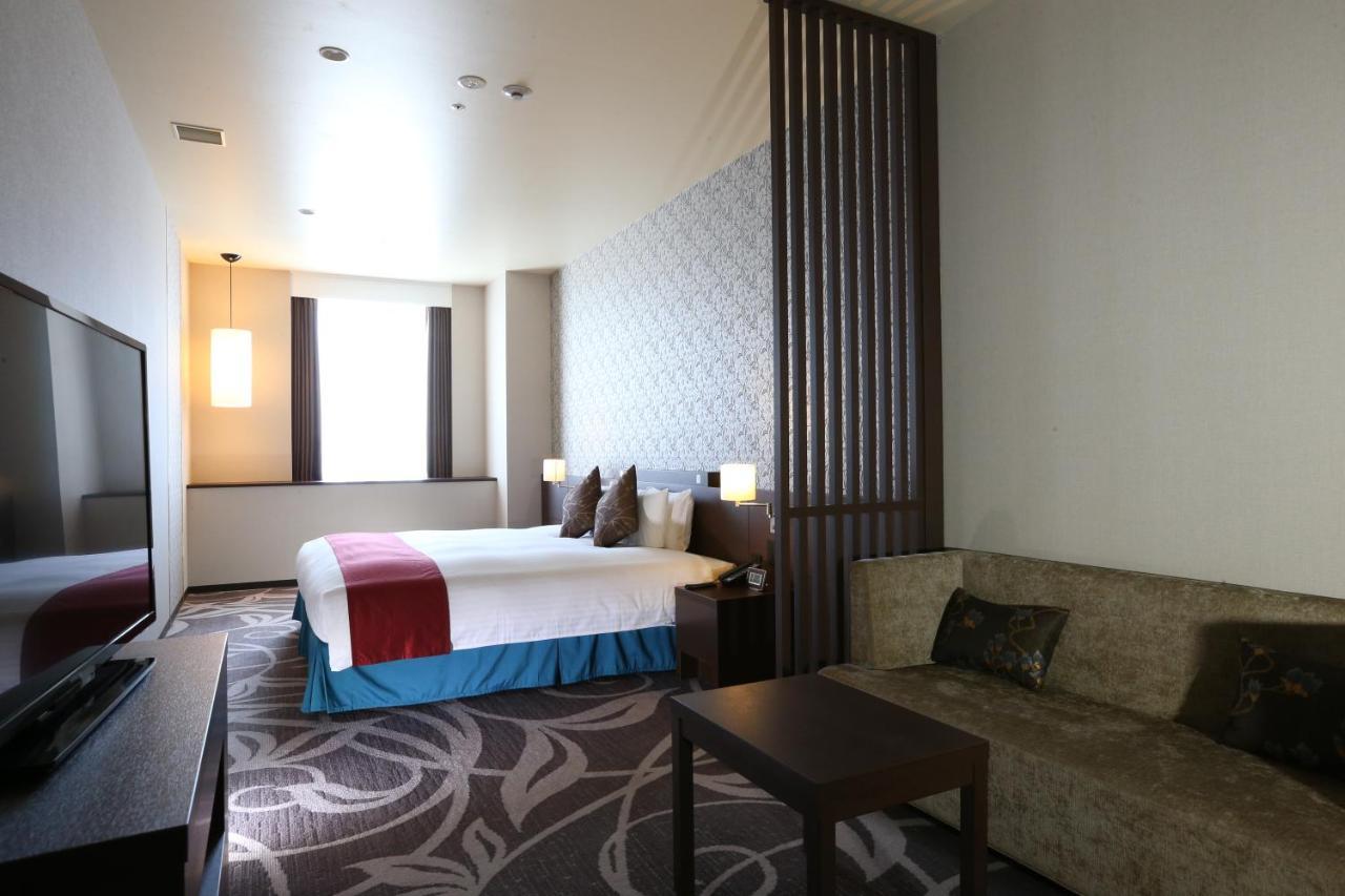 Quintessa Hotel Osaka Bay Екстер'єр фото